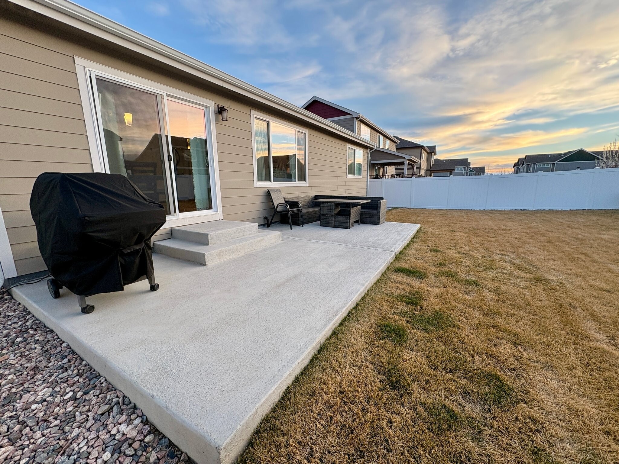 Building Photo - 916 Greenbrook Dr