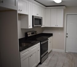 Building Photo - 207 Southland Dr