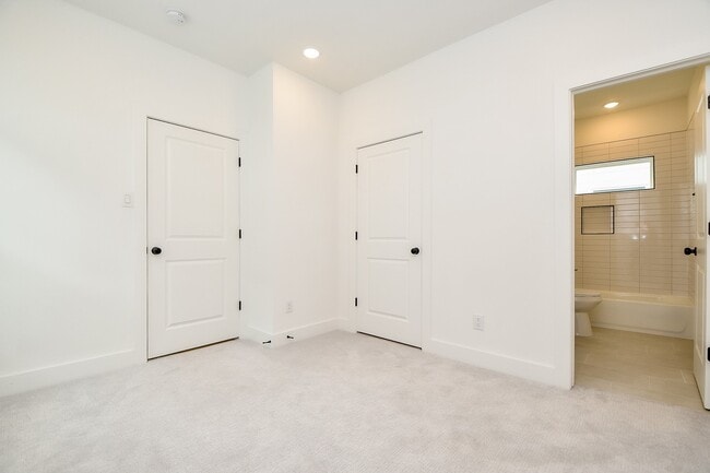 Building Photo - 2706 Bostic St