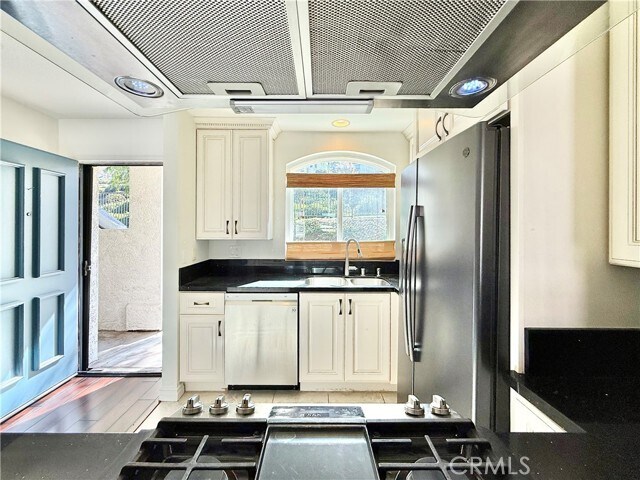 Building Photo - 30902 Club House Dr