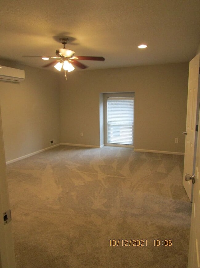 Building Photo - Lafayette