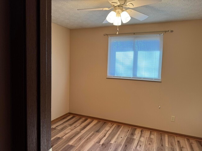 Building Photo - 7337 Woodlow Dr