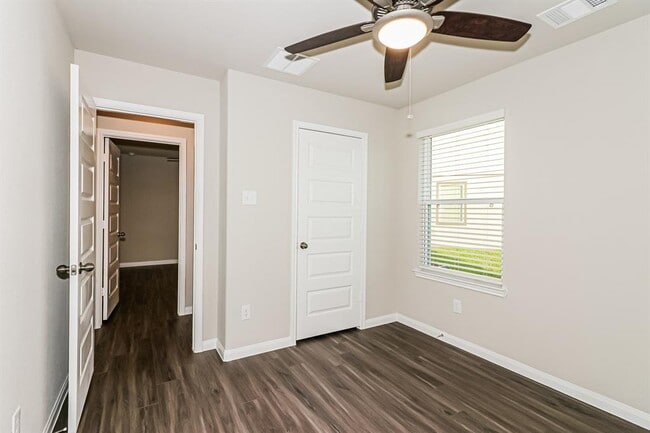 Building Photo - 5127 Shelby Katherine Dr
