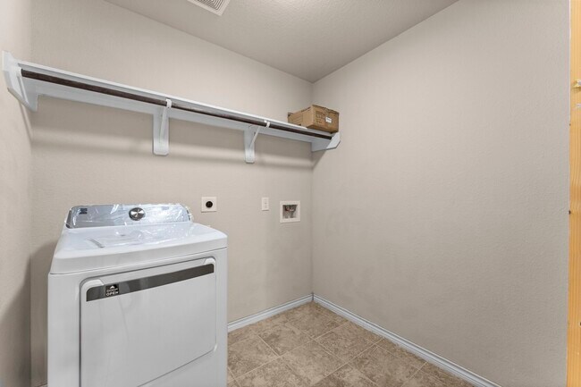 Building Photo - 18002 Sonora Brook Ln