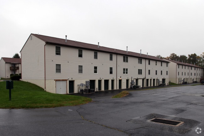 Primary Photo - Lindham Court