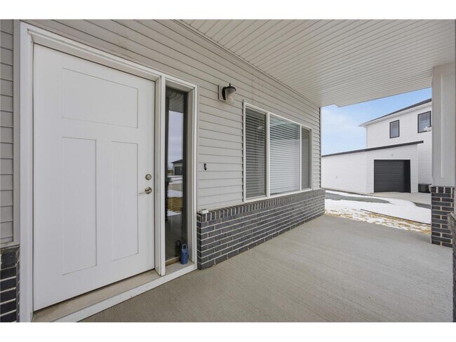 Building Photo - 4759 32nd St S