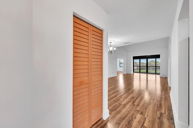 Building Photo - 4111 Coral Tree Cir