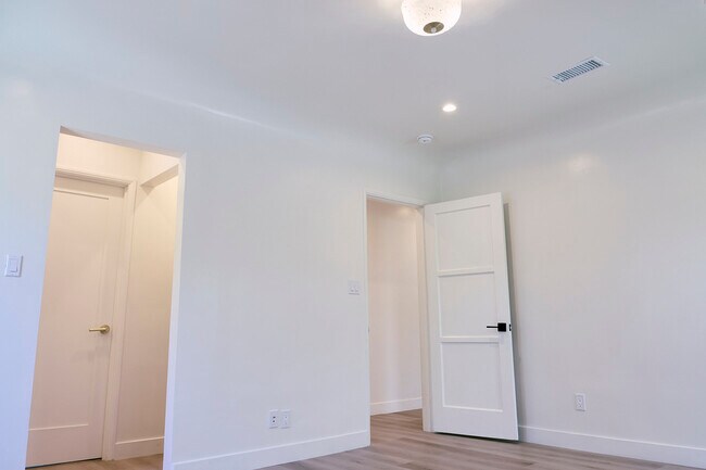 Building Photo - 2503 20th St