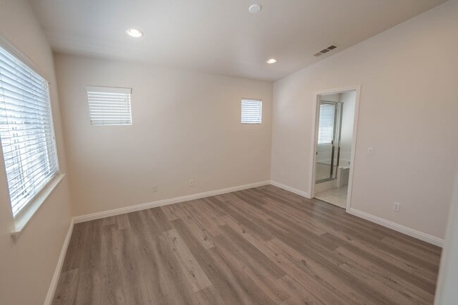 Building Photo - COMING SOON! Charming 3-Bedroom Home in Va...