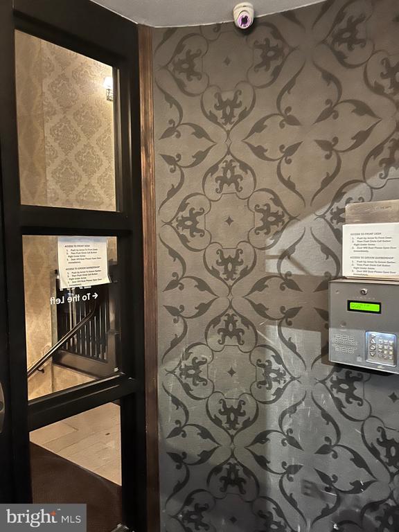 Building Photo - 1324 Locust St