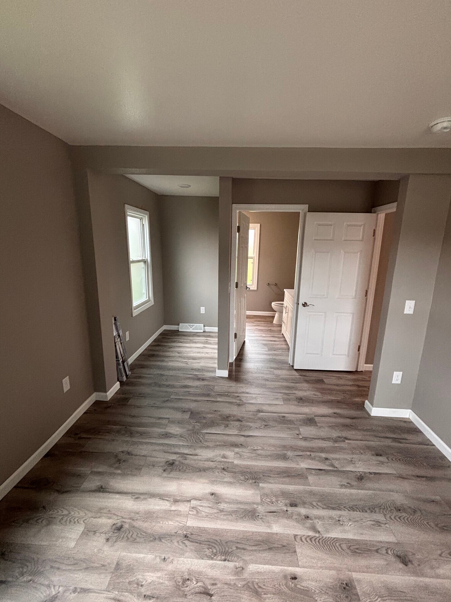 Building Photo - 611 W Randolph St