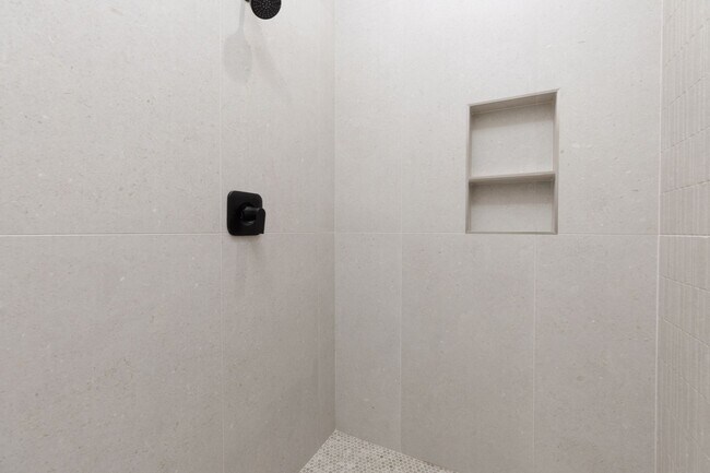 Building Photo - 2926 Naboo Ln
