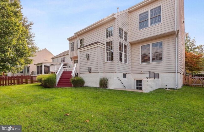 Building Photo - 43708 Red House Dr