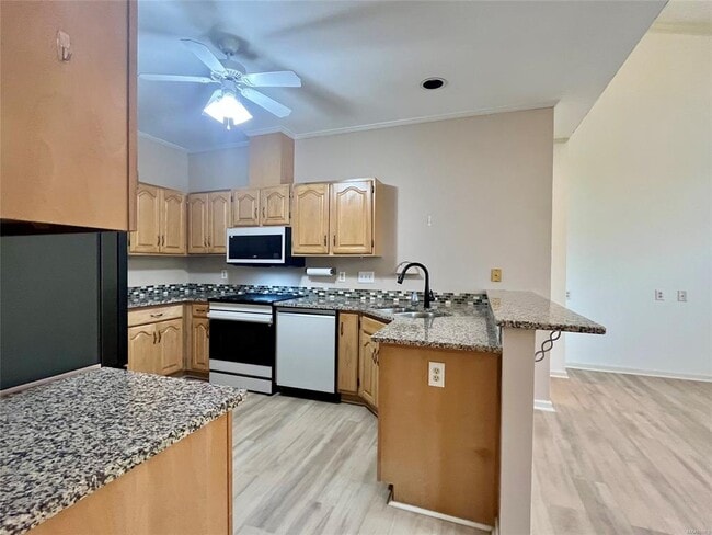 Building Photo - 8601 Harvest Ridge Dr