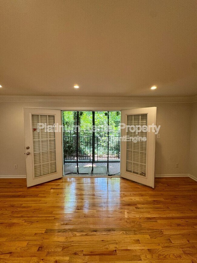 Building Photo - 311 Peachtree Hills Ave NE