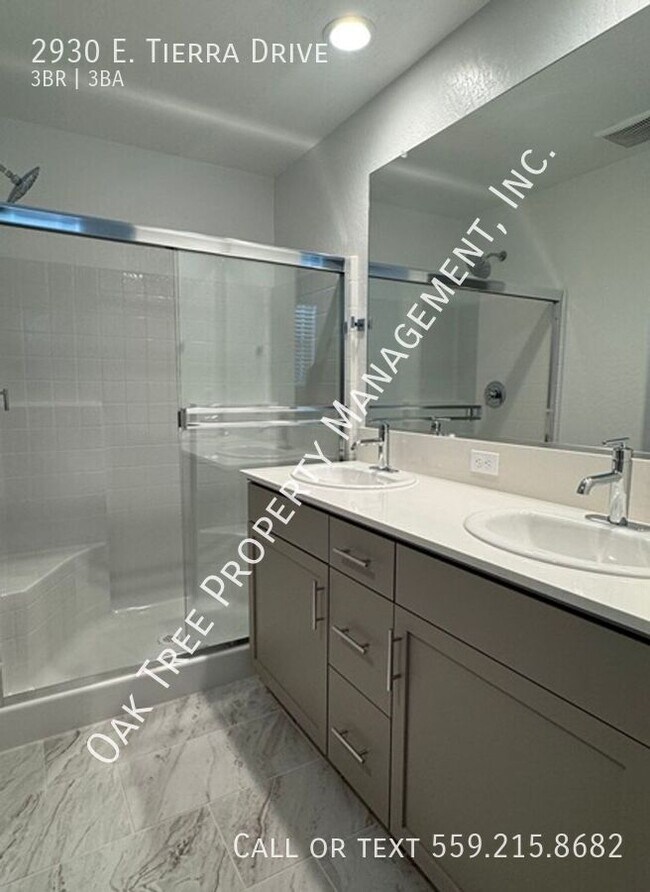 Building Photo - 2930 E Tierra Dr