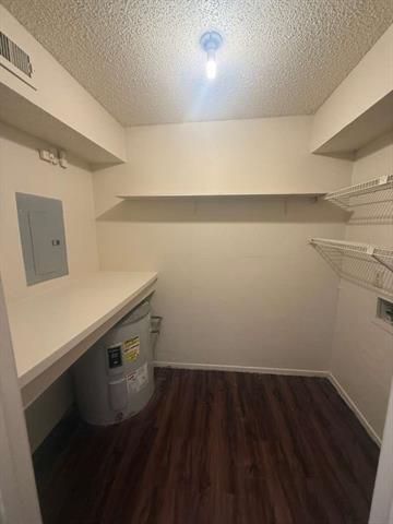 Building Photo - 12812 Woodbend Ct