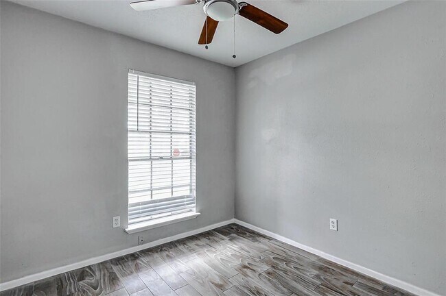 Building Photo - 4969 E Ridge Creek Dr