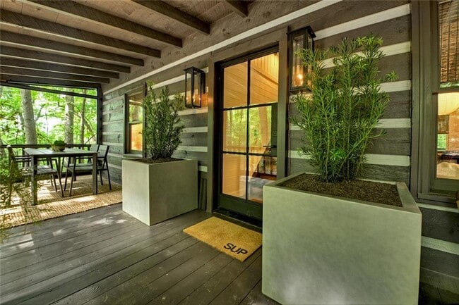 Building Photo - 545 Chestnut Ridge Cir