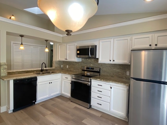 Building Photo - 13017 Lincoln Way