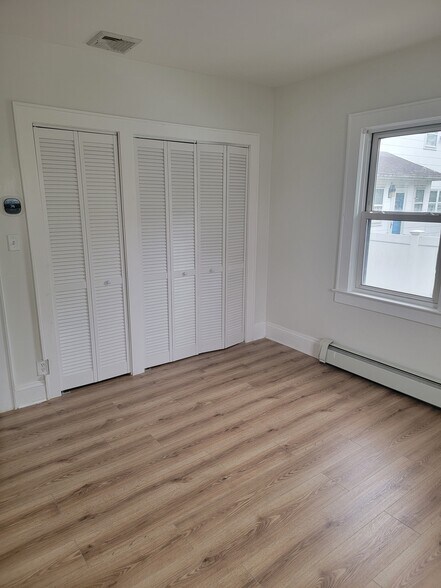 Master Bedroom - 561 De Mott Ave