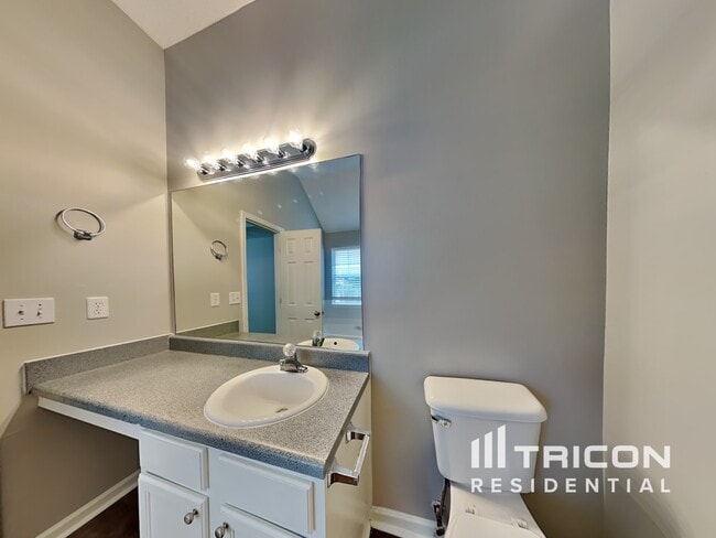 Building Photo - 3480 Cameo Ct
