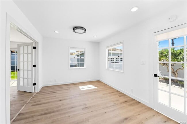 Primary Photo - 2704 184th St