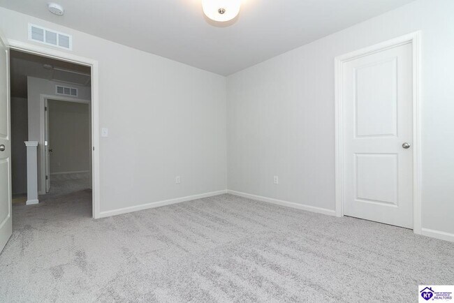 Building Photo - 104 Ashwood Ave