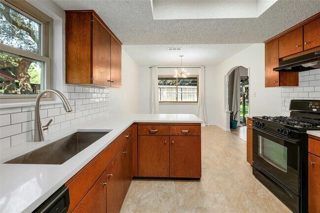 Building Photo - 11720 Running Fox Trail