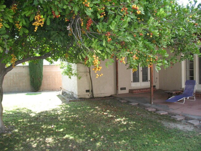 Building Photo - 3121 W Wyoming Ave