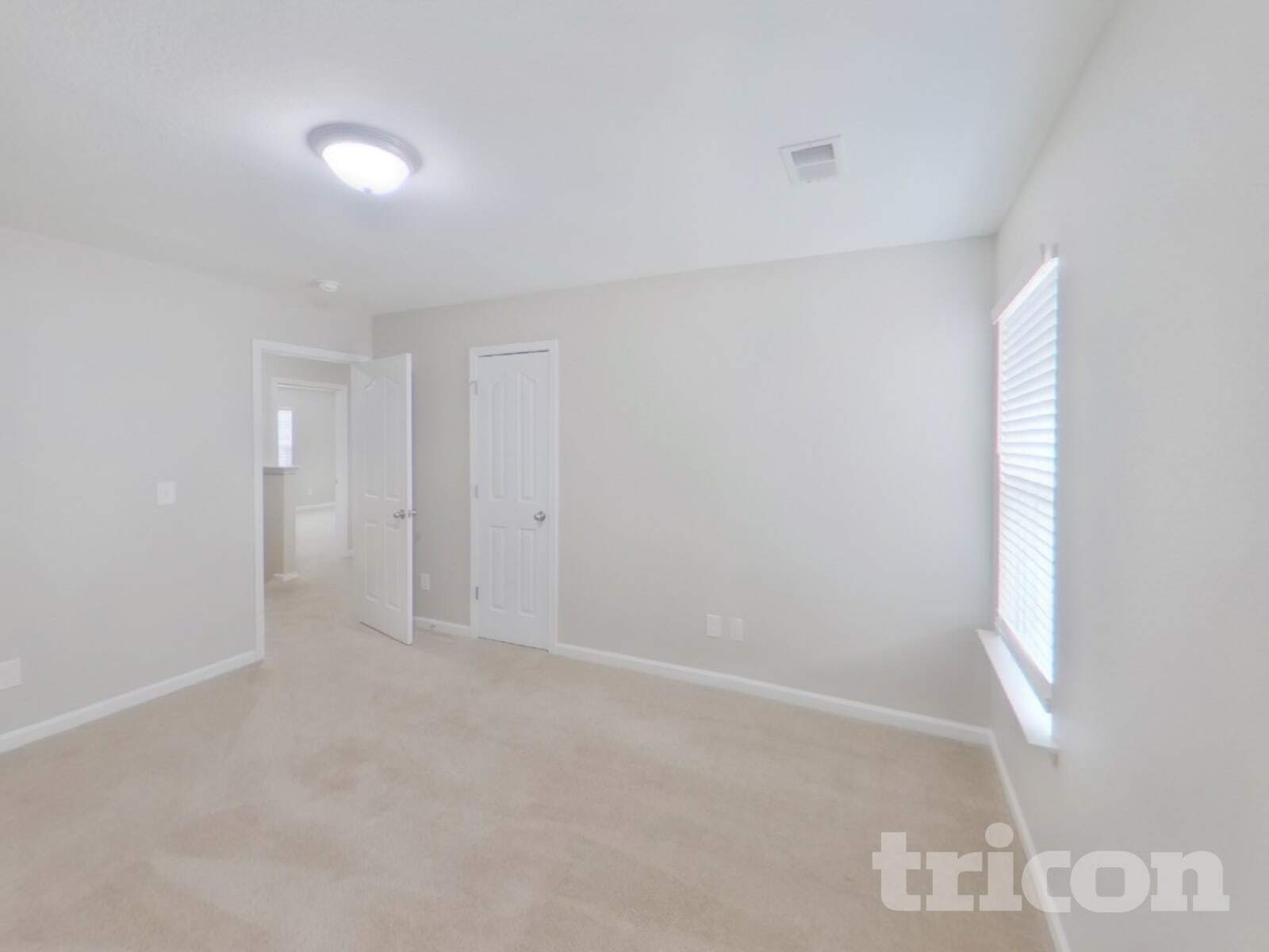 Building Photo - 905 Farnsworth Dr