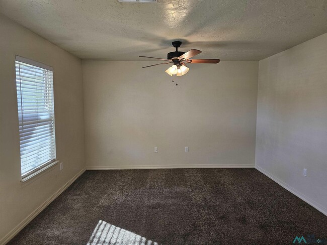 Building Photo - 141 Townsgate Plaza