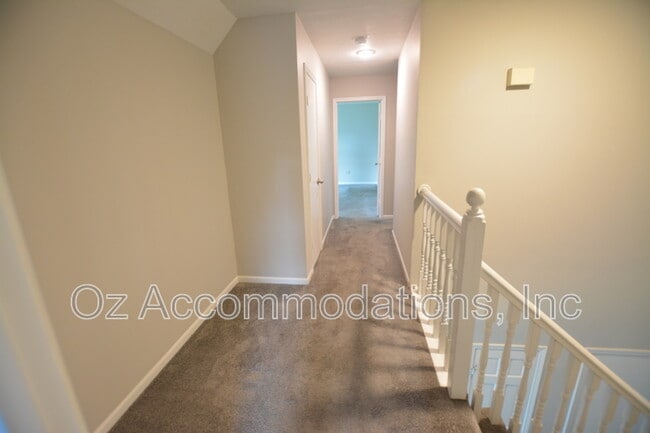 Building Photo - 1213 E Butterfield Pl