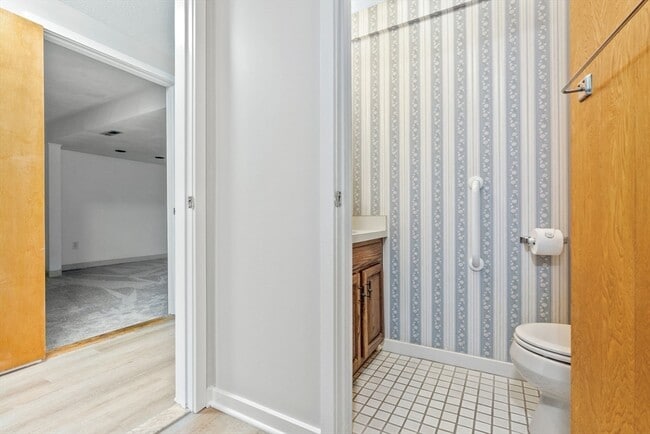 Building Photo - 5 Fillmore Rd