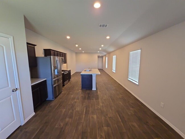 Building Photo - 16790 Lonely Pines Dr
