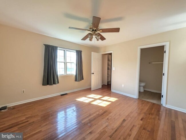 Building Photo - 1405 Bantry Ln