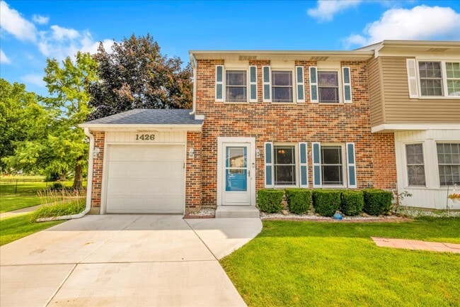 Primary Photo - 1426 Walnut Cir