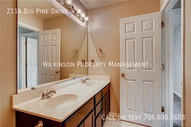 Building Photo - 2114 Big Pine Dr