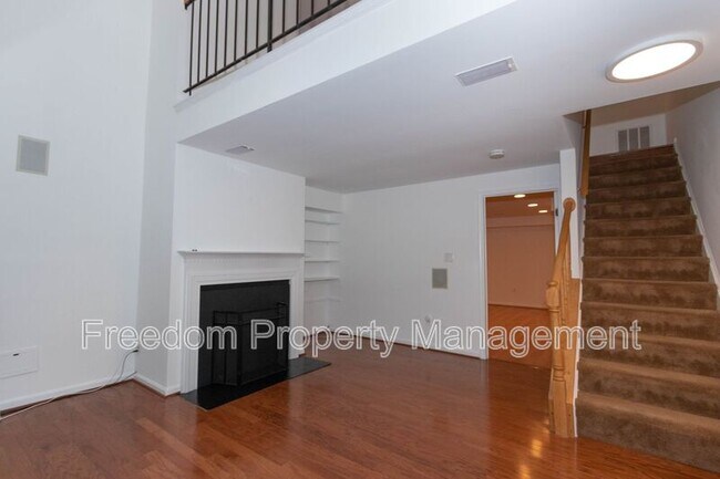 Building Photo - 13939 Preacher Chapman Pl