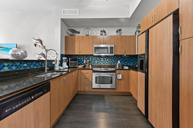 Building Photo - 804 E Windward Way