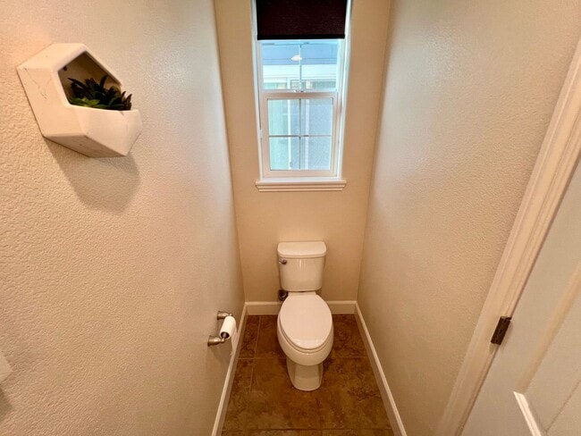 Building Photo - Lovely East Garrison 3 bedroom 2.5 bathroo...