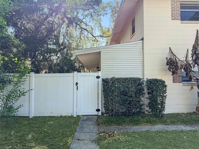 Building Photo - 820 State Ave