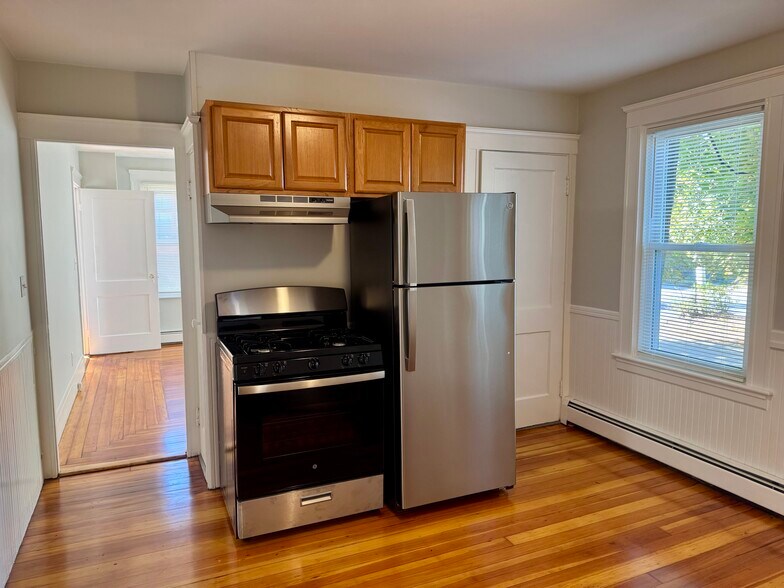 Building Photo - 109 Ruggles St