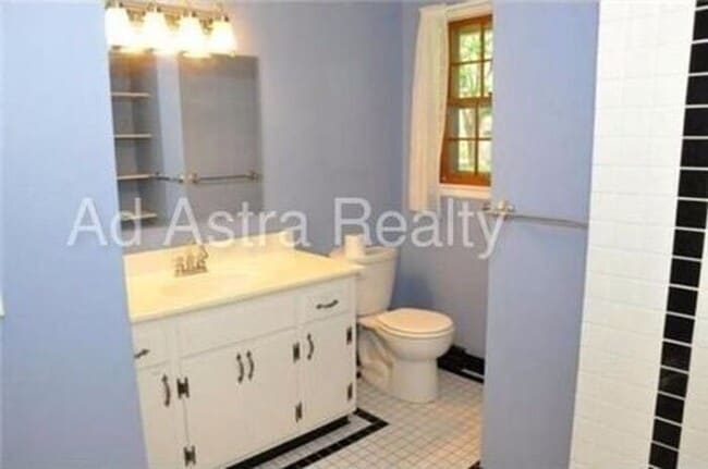 Building Photo - Beautiful North Johnson County Home-Available in JUNE!!