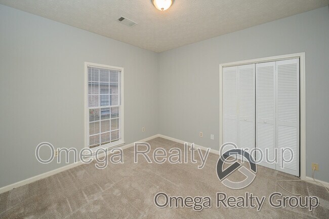 Building Photo - 6928 Cherry Creek Dr
