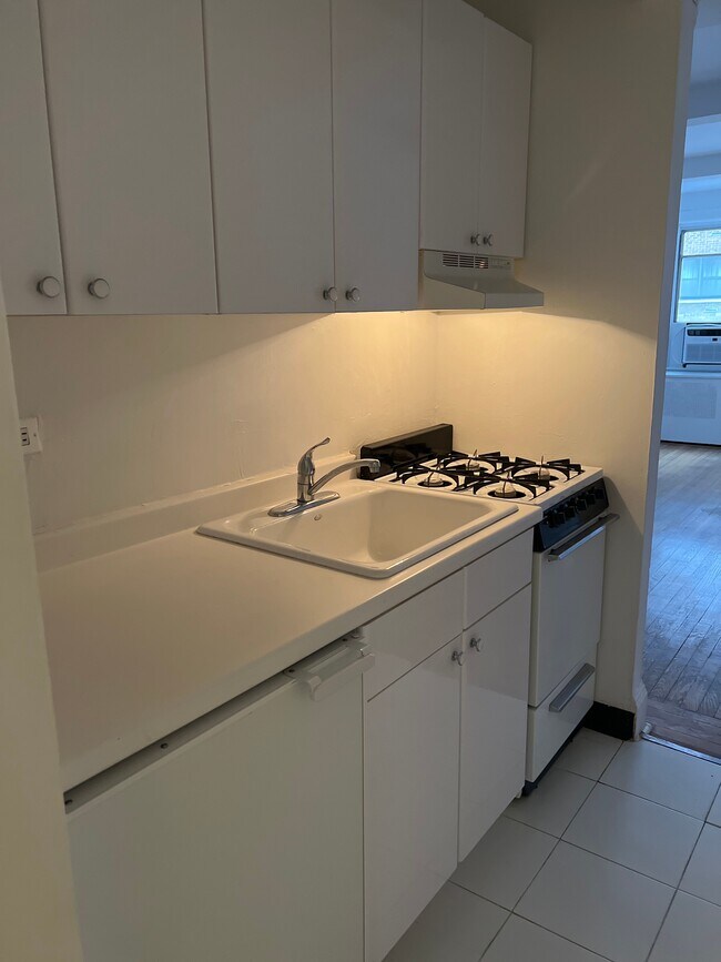 The Dryden East 150 E 39th St New York NY 10016 Apartment Finder