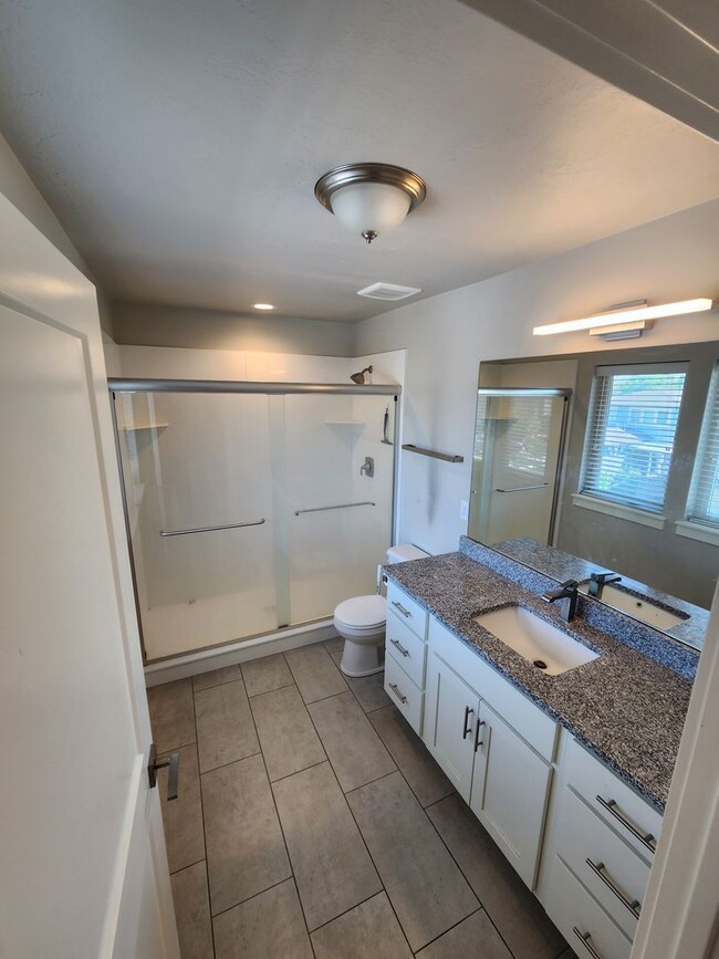 Building Photo - Gorgeous 4 Bedroom Home in Ogden