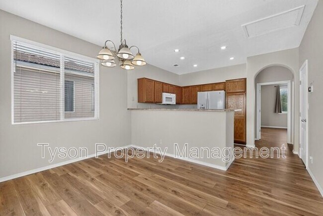 Building Photo - 10912 Dream Weaver Dr NW