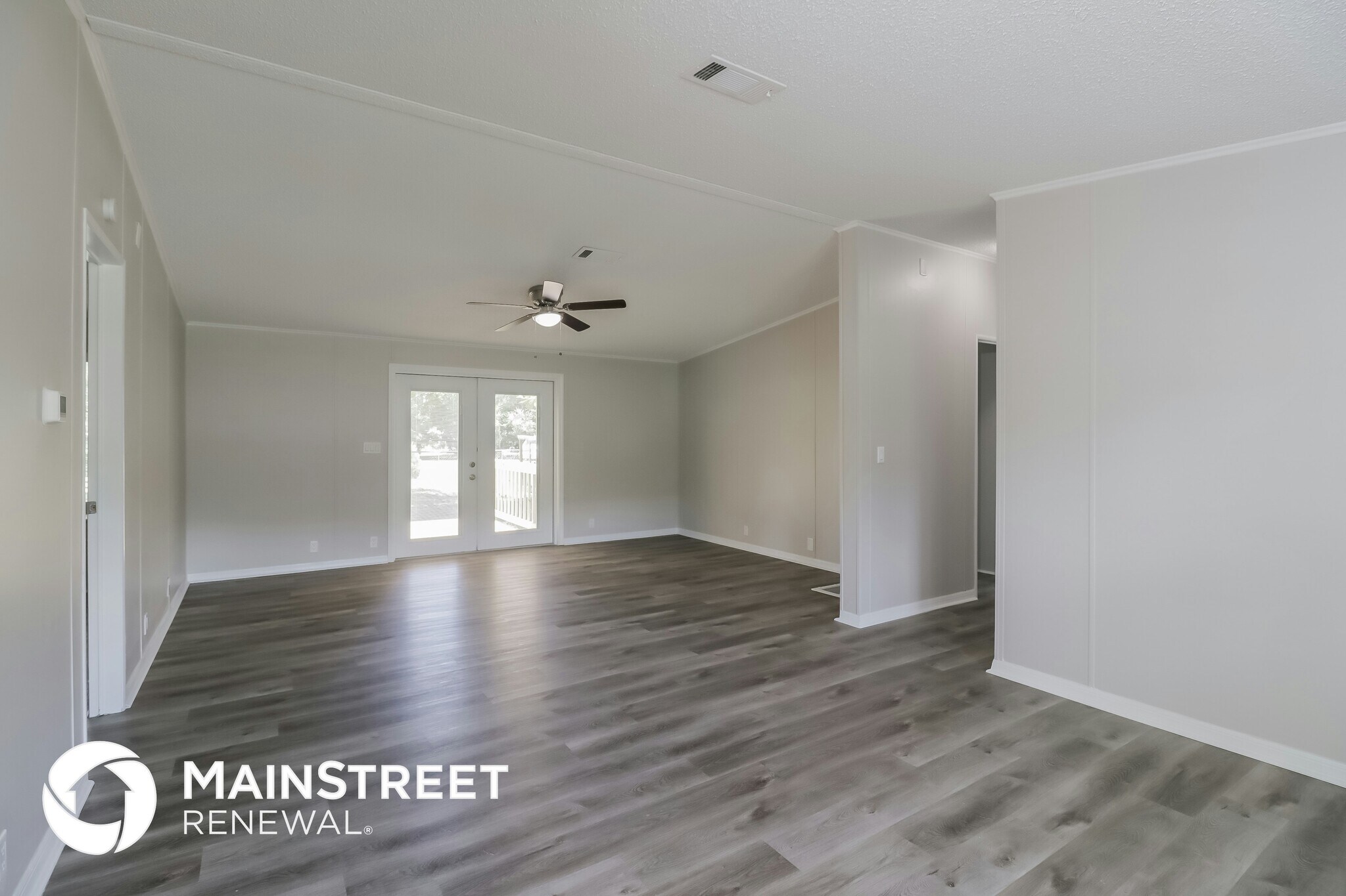 Building Photo - 4801 King Lake Dr