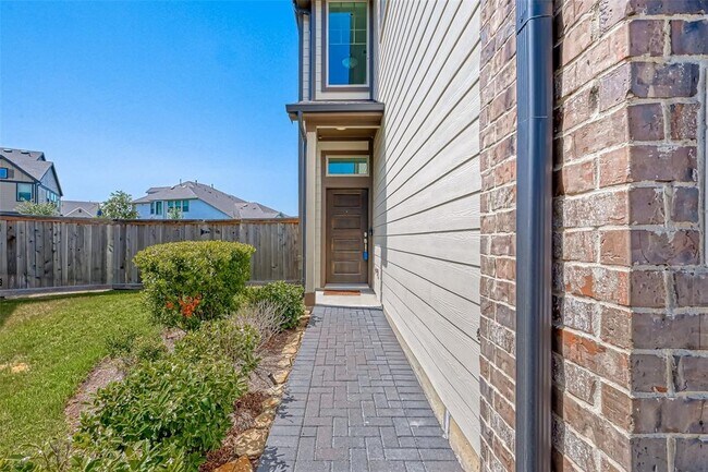 Building Photo - 16235 Rattlesnake Run Trail Trl